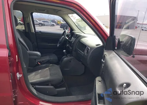 2014 Jeep Patriot Sport z USA, uszkodzony, nr VIN 1C4NJPBB8ED905242